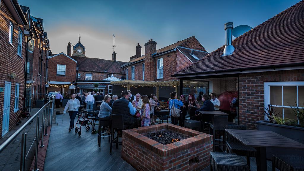 The Three Swans Hotel, Hungerford, Berkshire Dış mekan fotoğraf