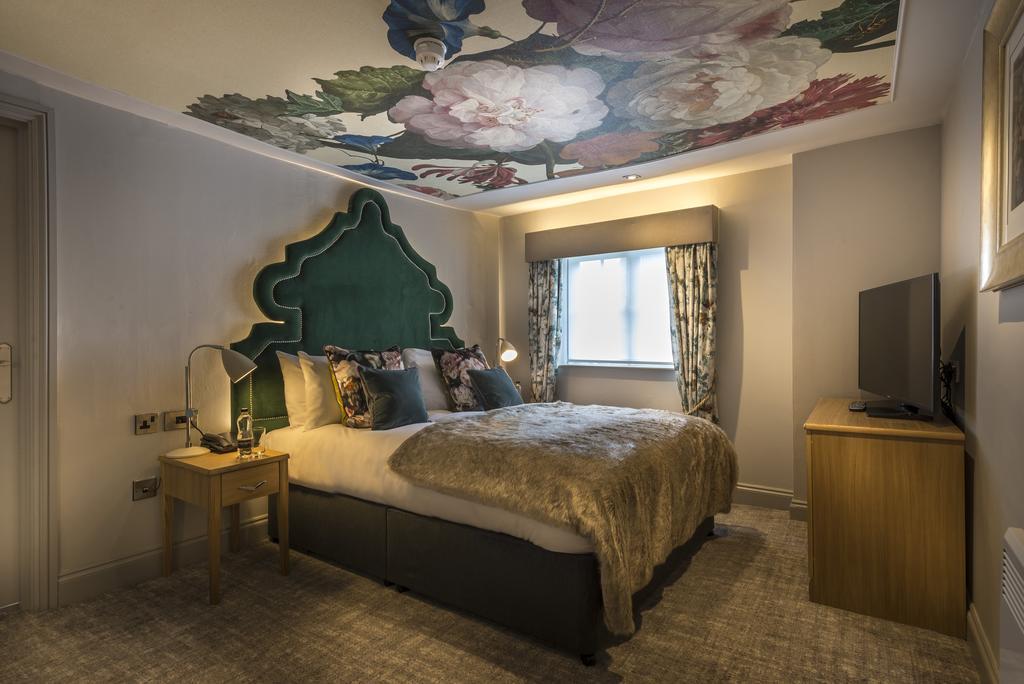 The Three Swans Hotel, Hungerford, Berkshire Dış mekan fotoğraf