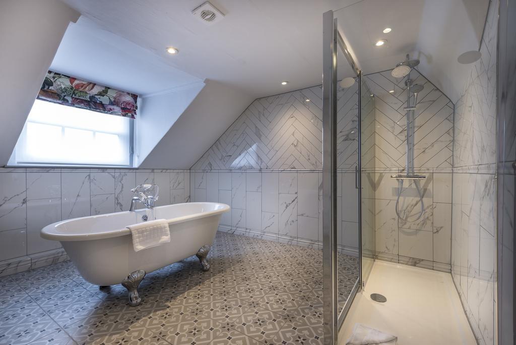 The Three Swans Hotel, Hungerford, Berkshire Dış mekan fotoğraf