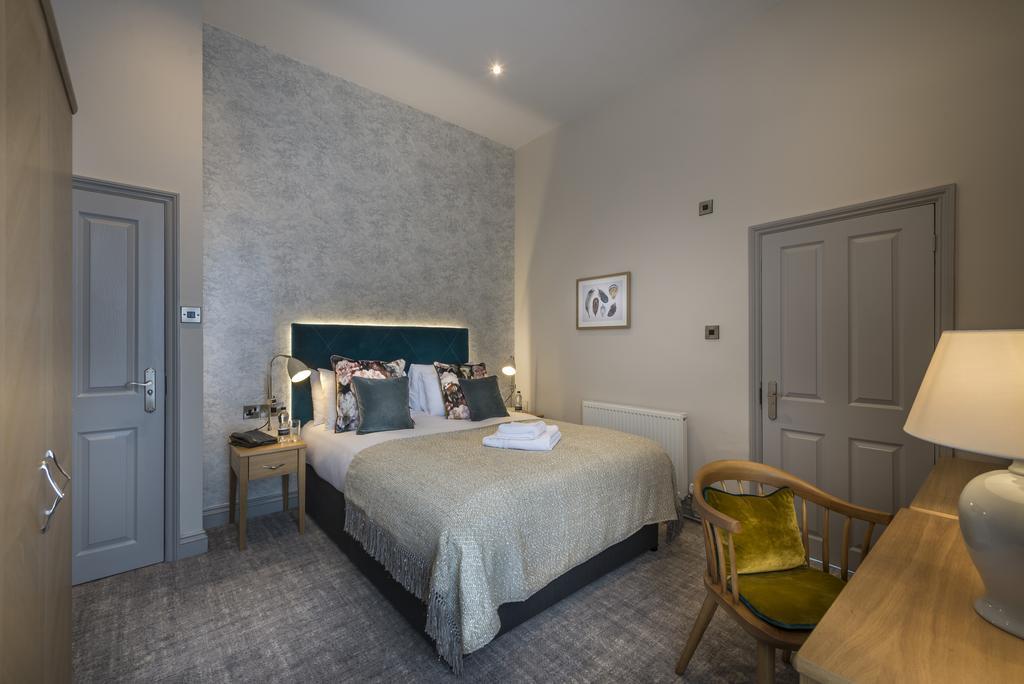 The Three Swans Hotel, Hungerford, Berkshire Dış mekan fotoğraf